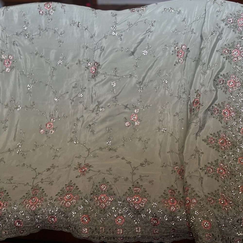 Elegant Floral Embroidered Saree in Green and Pink - Picture 5 of 11